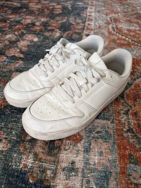Men's Classic White Low-Top Sneakers